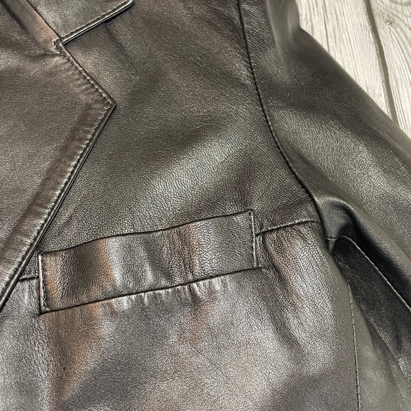 ROSSI & CARUSO LEATHER BLAZER
Size M 
Like New! - Picture 6 of 17